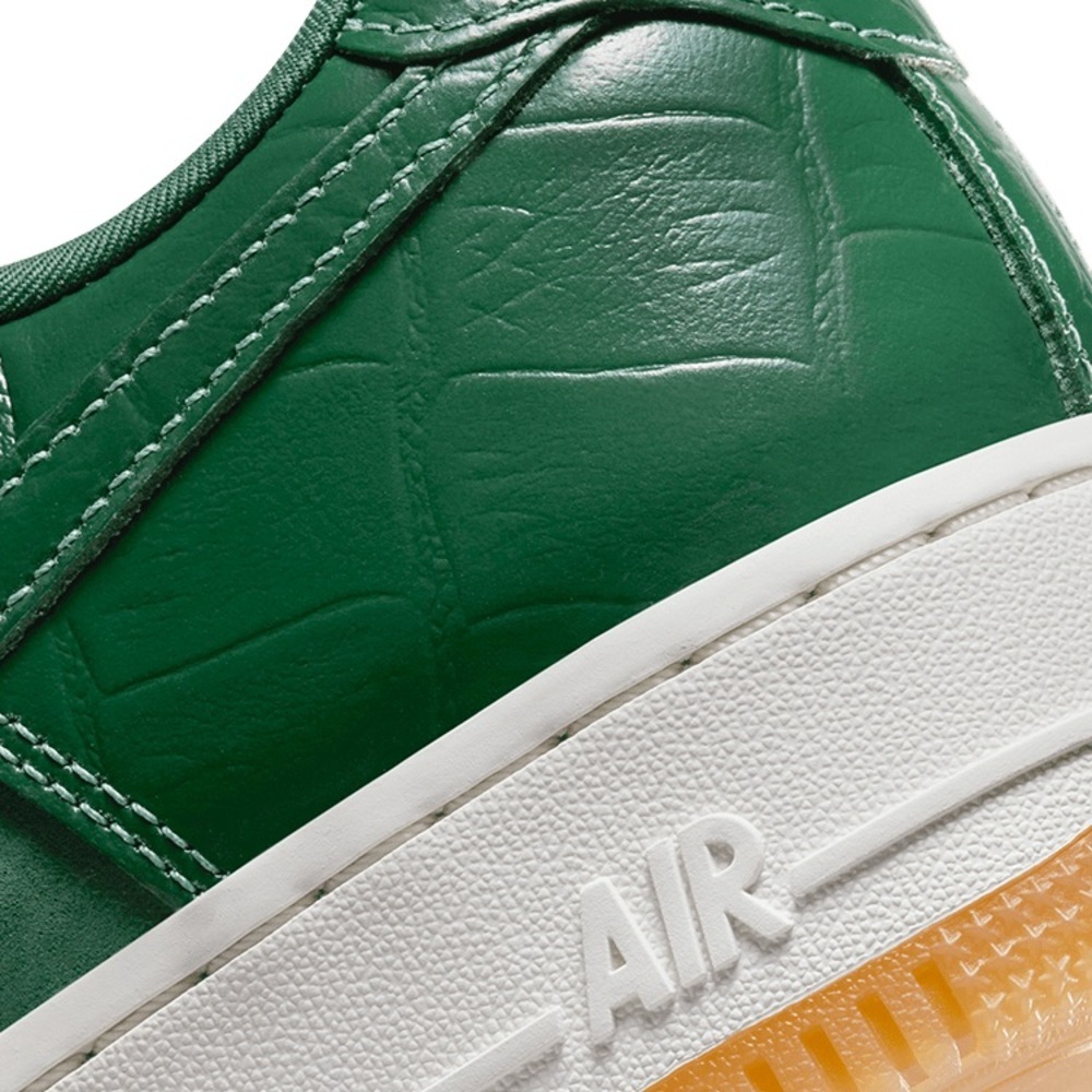 Nike 
Air force 1 LX
Gorge green croc
Nwot - Picture 15 of 16